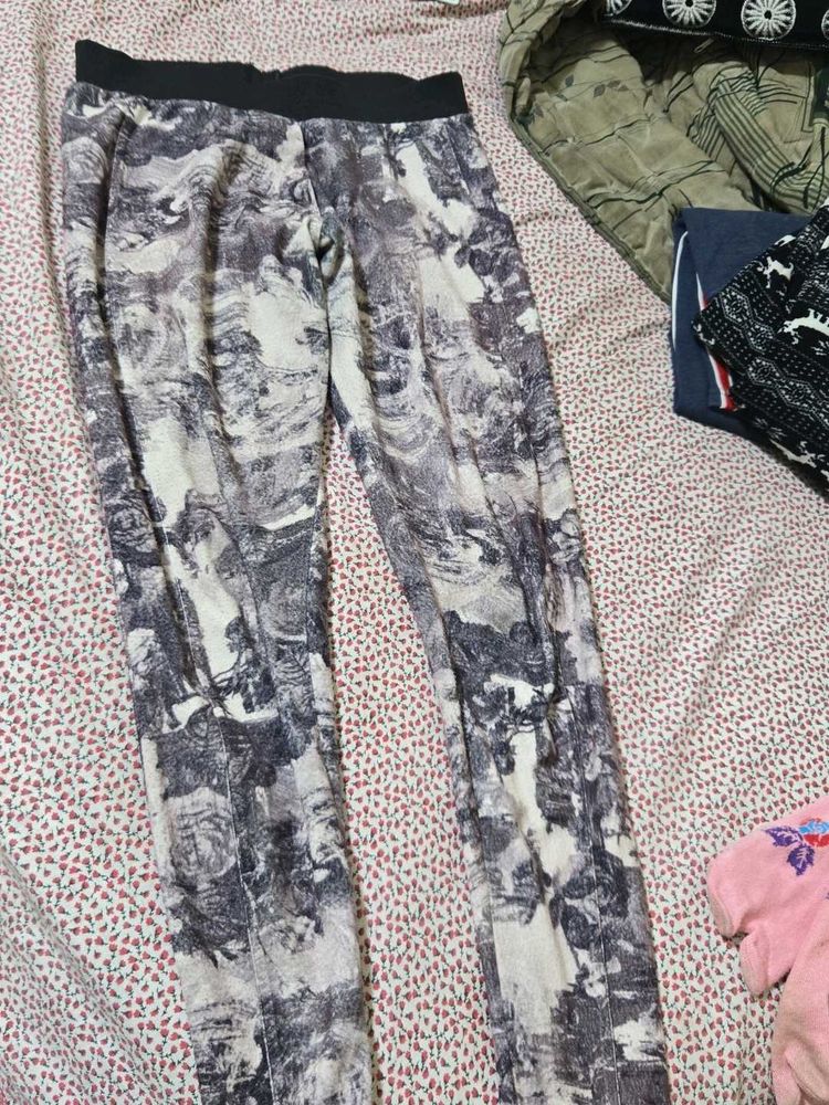 Patterned Leggings