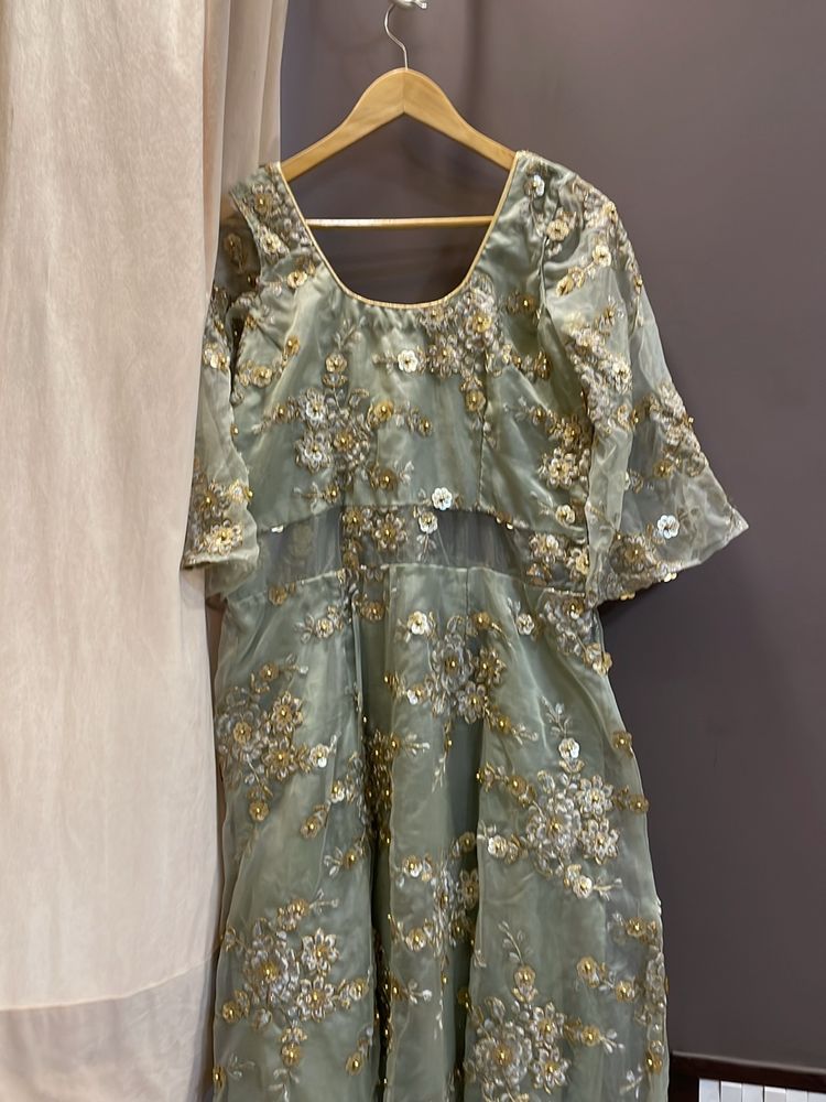 Heavy gown