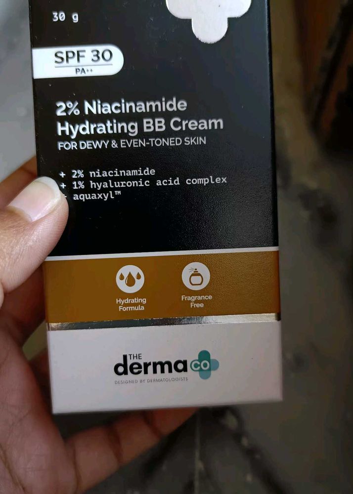 The Derma Co 2% Niacinamide Hydrating BB Cream