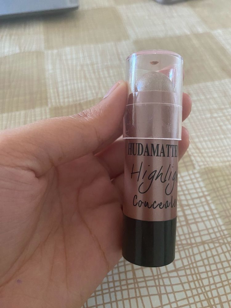 Huda matte Highlighter