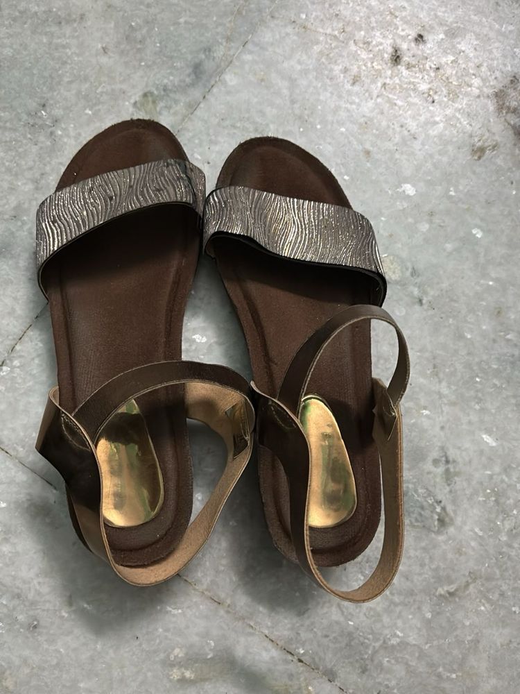 Brown Sandals With 2-3in Heel
