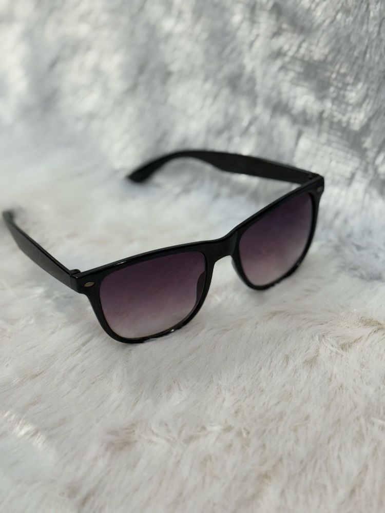 🖤 Classic Black Frame Sunnies | Trendy &amp; Cool
