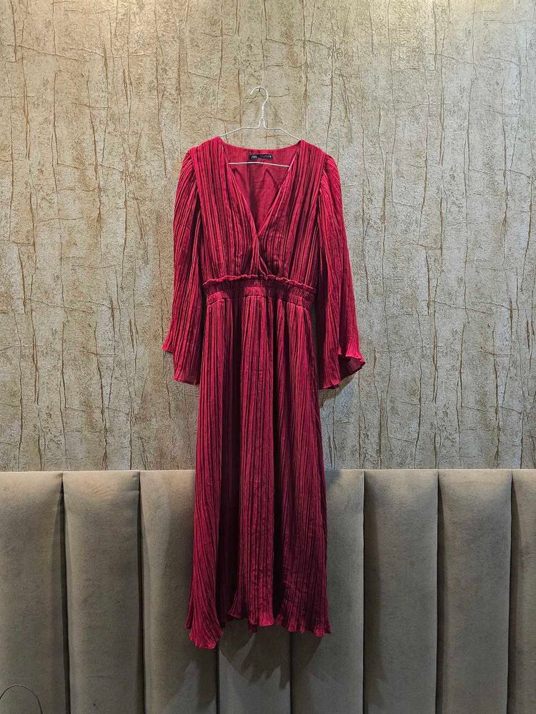 ✨ Brand New Zara A-Line Dress – Steal Deal! ✨
