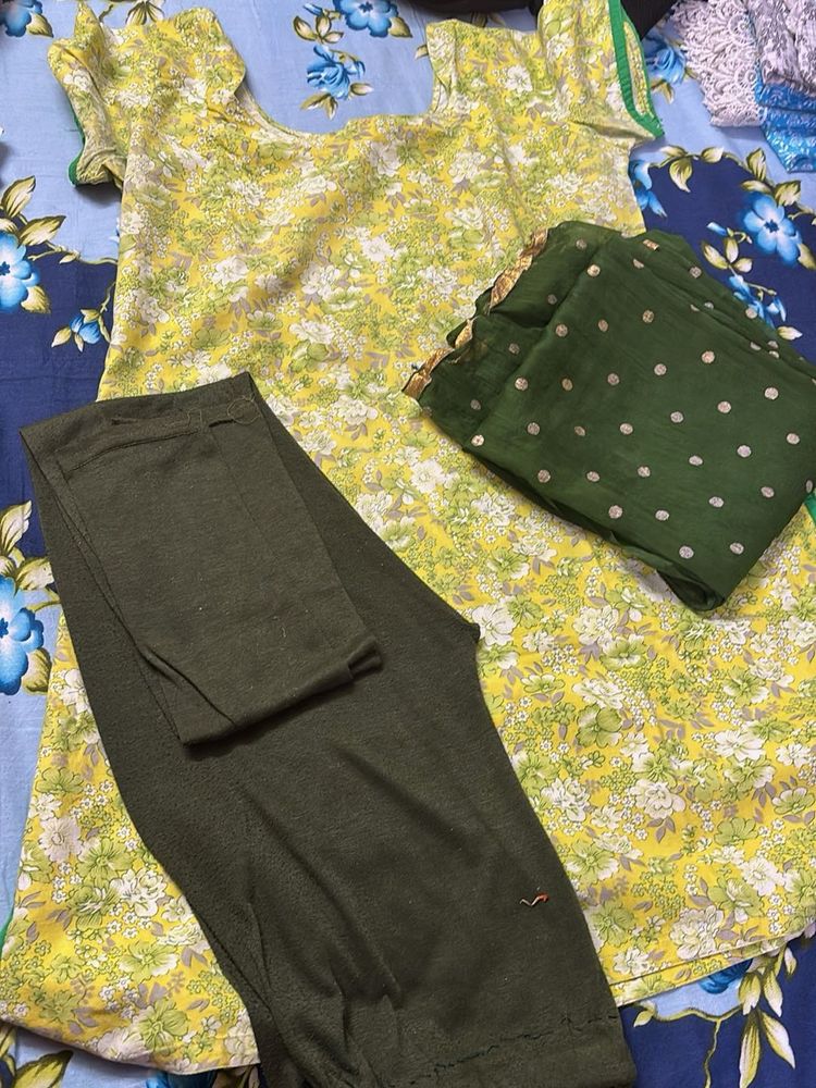 Short Kurti Suit Set With Leggings &amp; Duppata