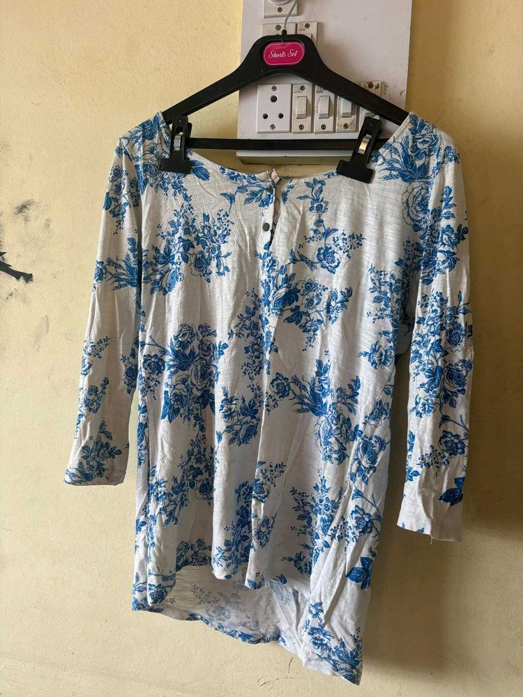 Beautiful And Fresh Coloured Top