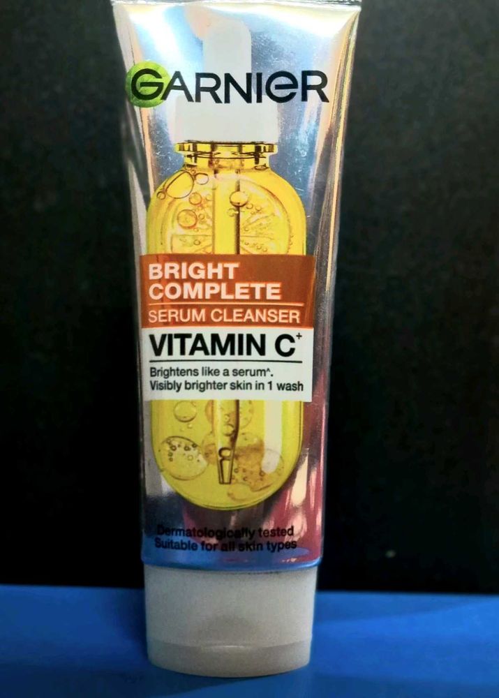 Garnier Bright Complete Cleanser