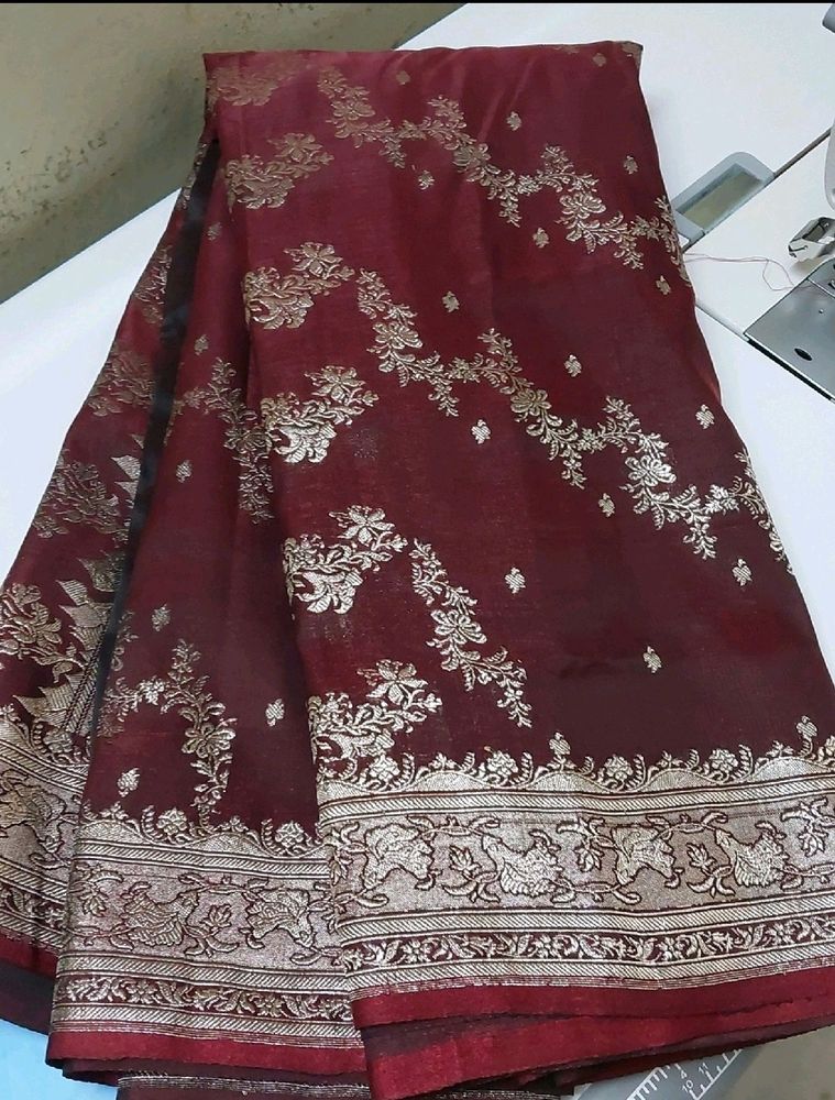 Benarasi Saree With Blouse Piece Attached