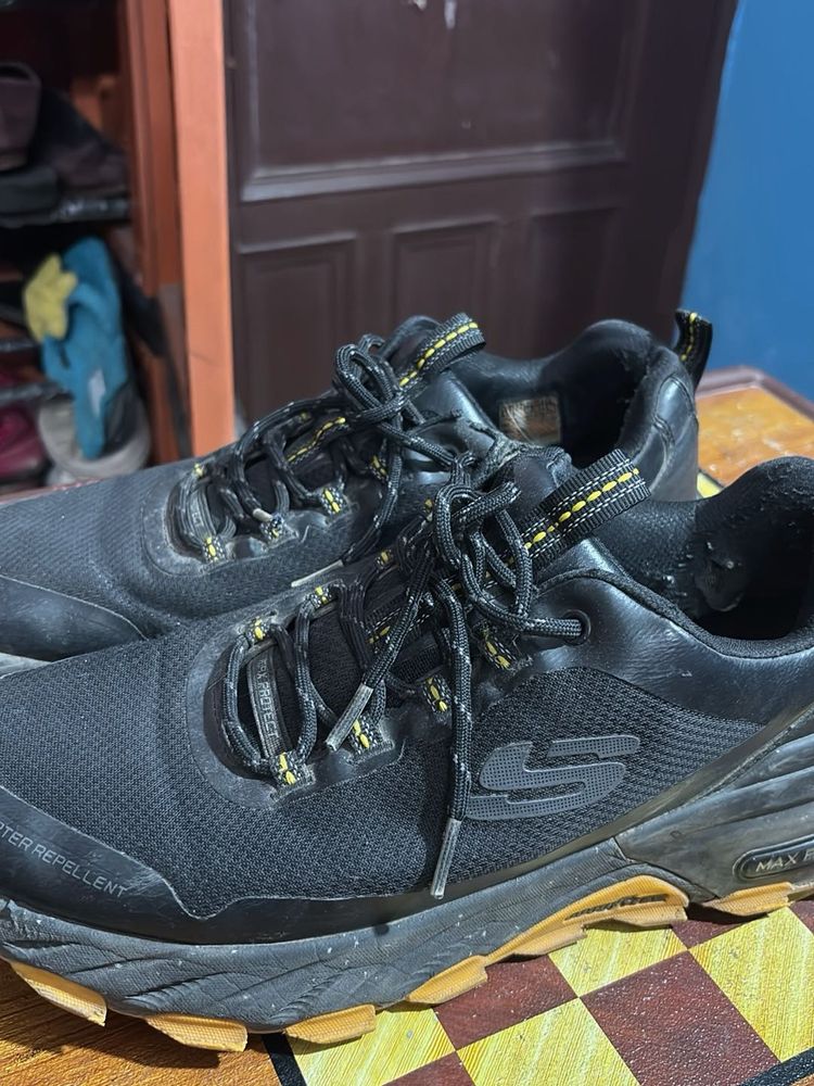UK-10 Black and Yellow Skechers Trekking Shoes