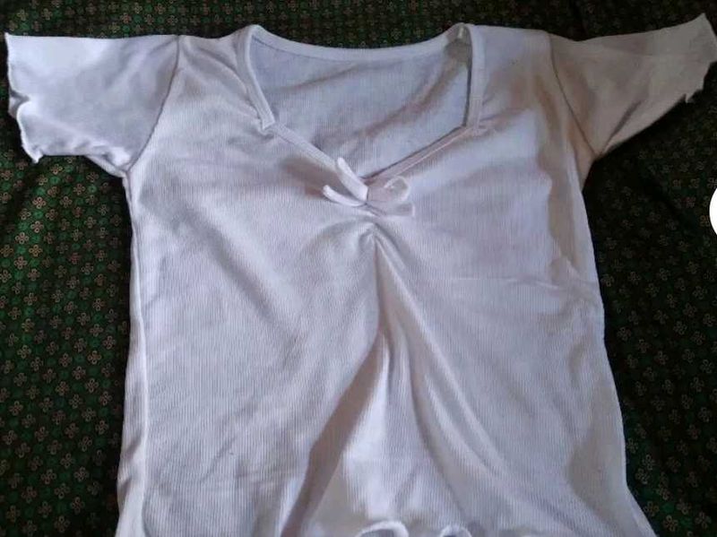 White Bow Top 🎀