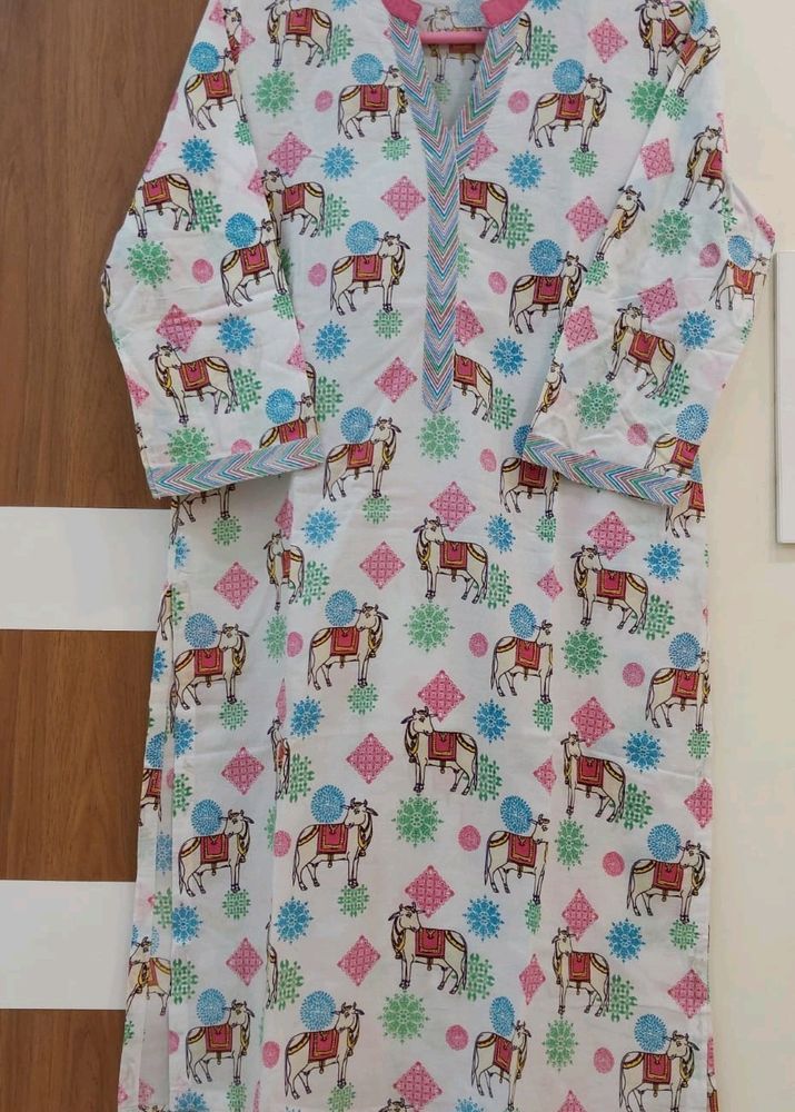 STOP Brand By Shopper&#39;s White Animal Print Kurti