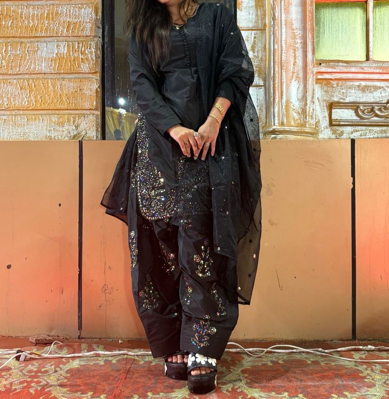 Black Embroidered Farshi Kurta Set