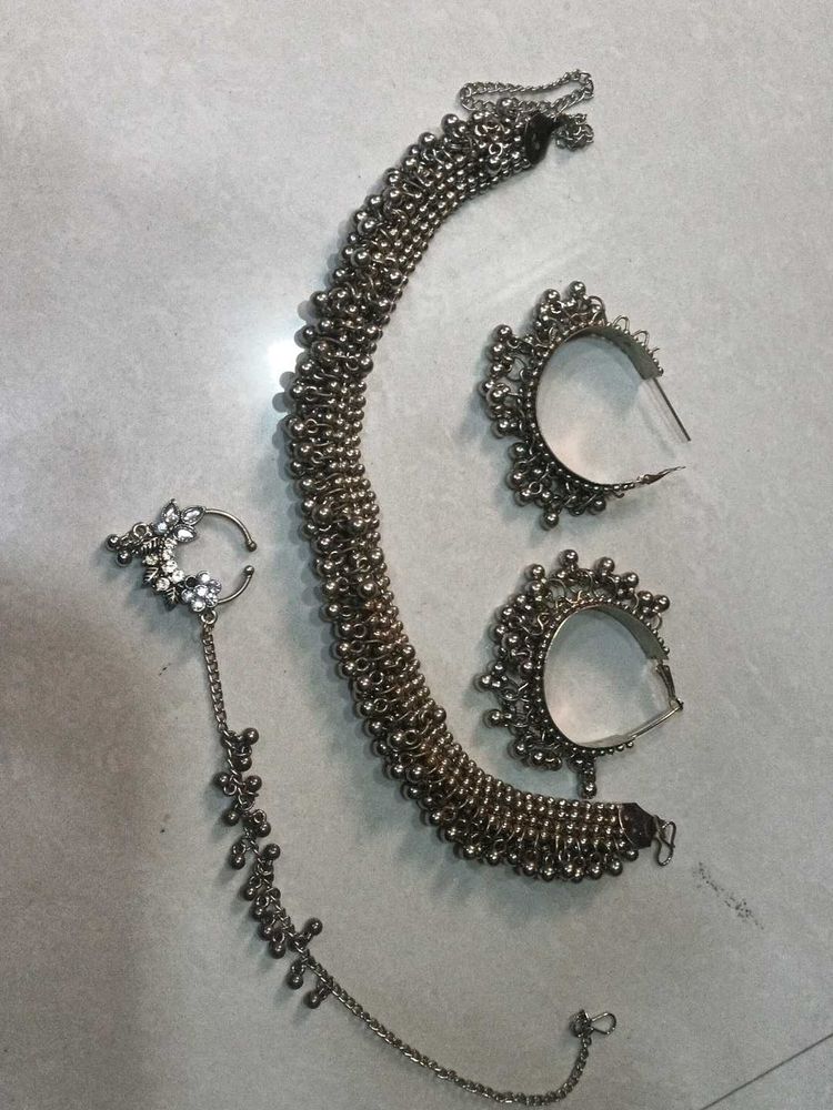Silver Tone Jewelry Set