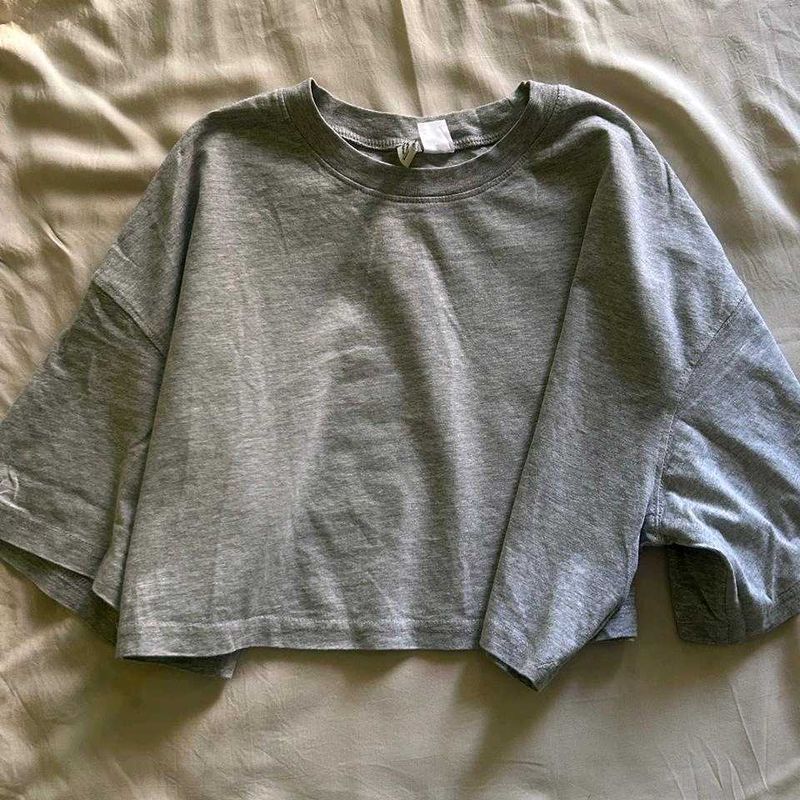 H&amp;M Loose Fit Crop Top