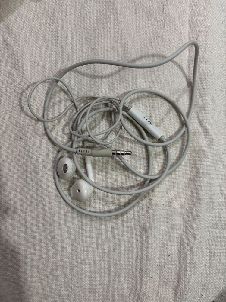 Vivo earphone