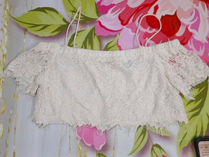 (459)Lace Off-Shoulder Crop Top