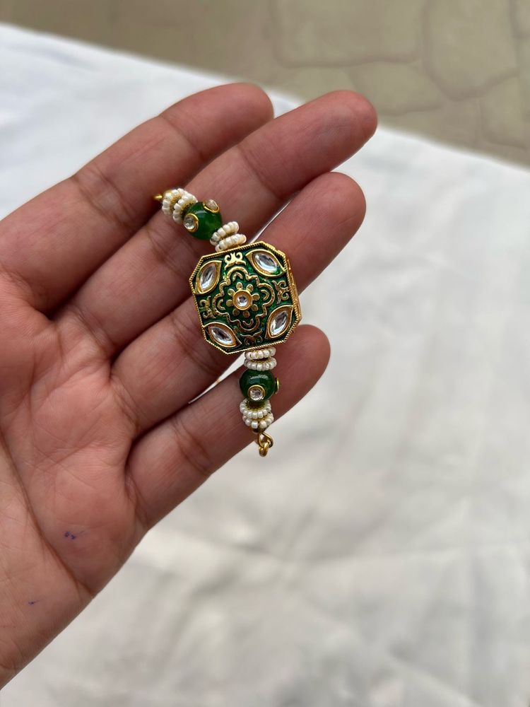 Combo of 4 jewellery pieces