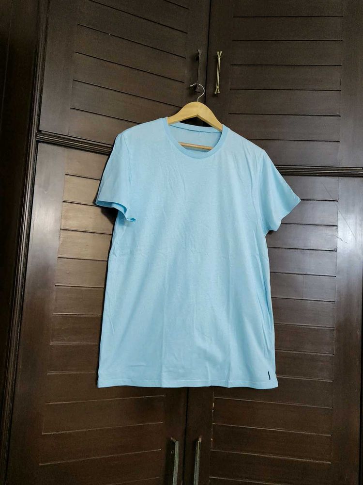 Men Sky Blue Half Sleeve Cotton Casual Tshirt