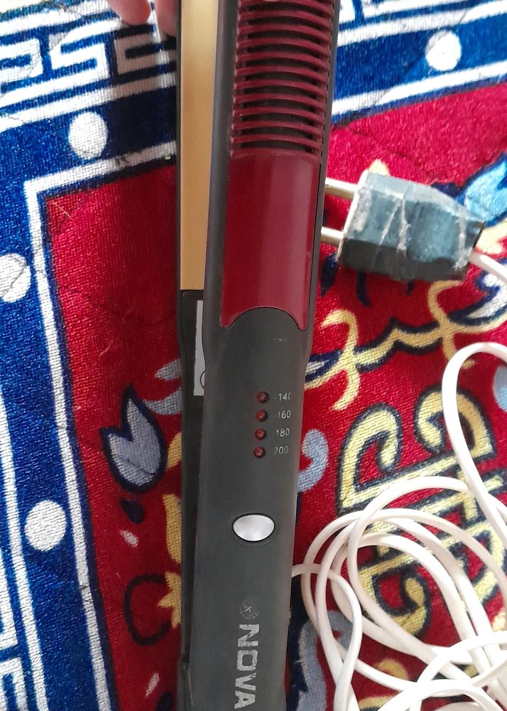 Nova Hair Straightener