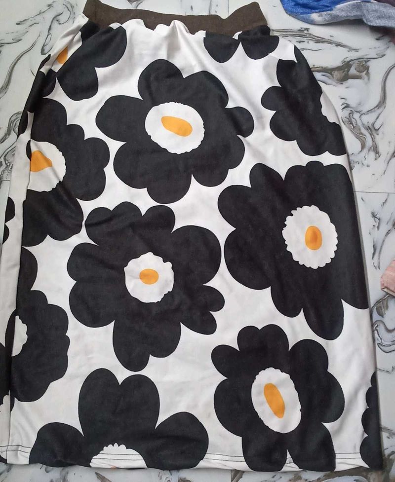 Floral Print Midi Skirt