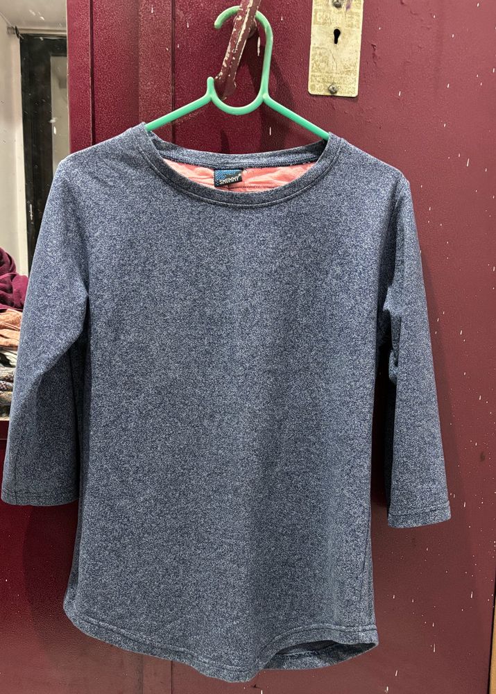 Medium Size T-shitrt With Heart Shape In Back