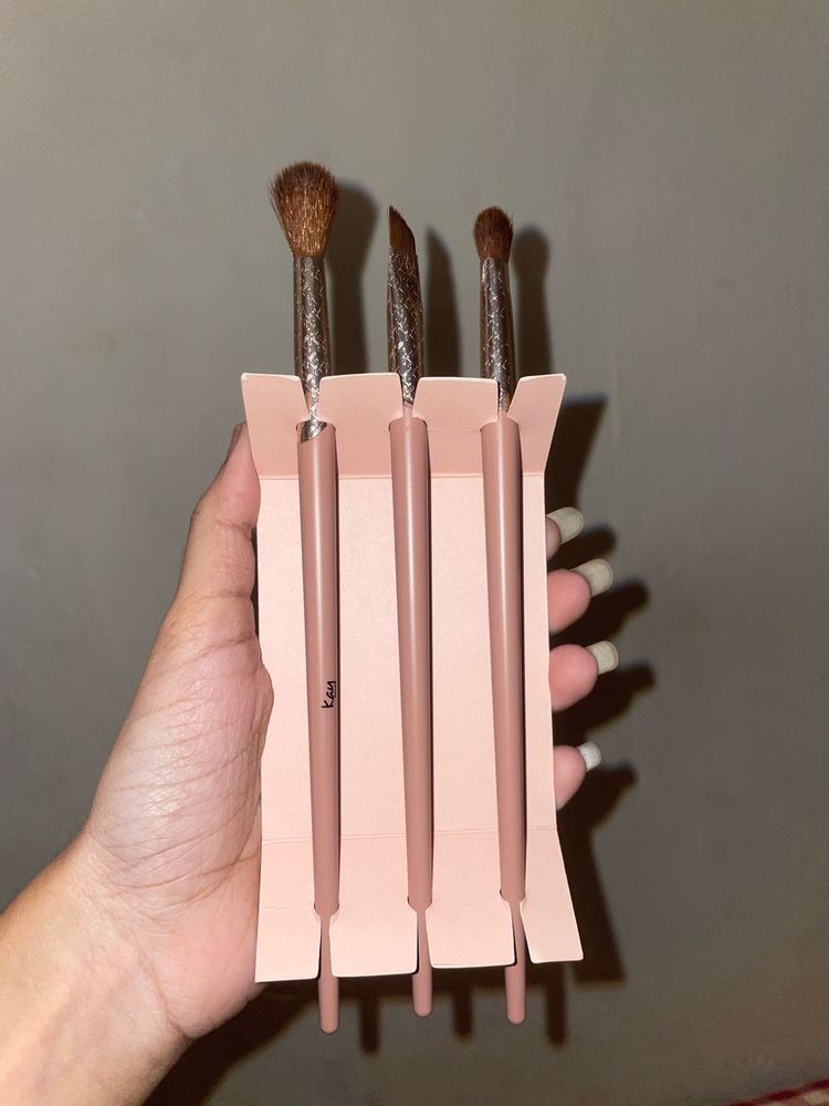 Kay Beauty Brush