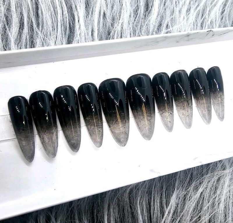 Black Ice Ombre Pressonnails
