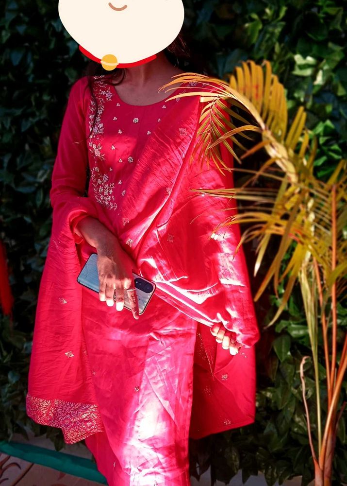 Elegant Pink Embroidered Kurta Set