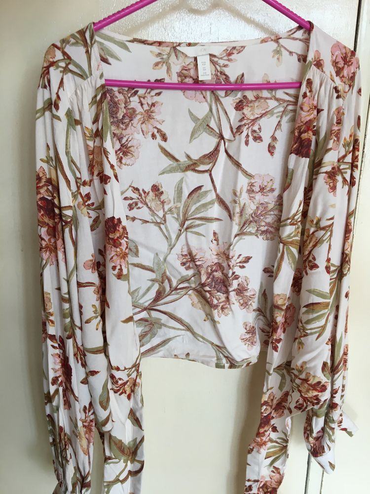 Preloved H&amp;M Floral Blouse