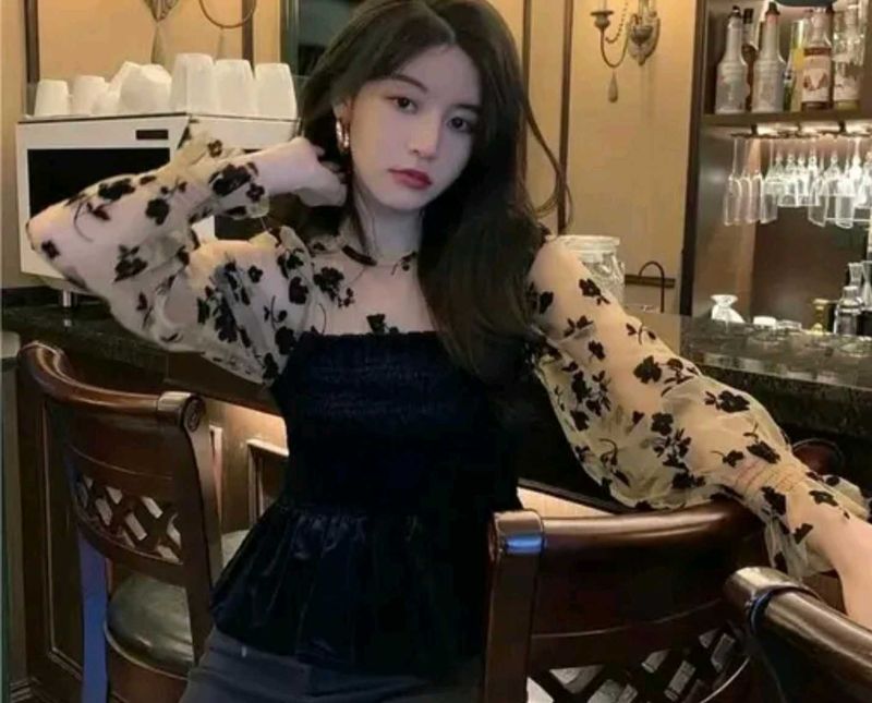 Floral Sleeve Top