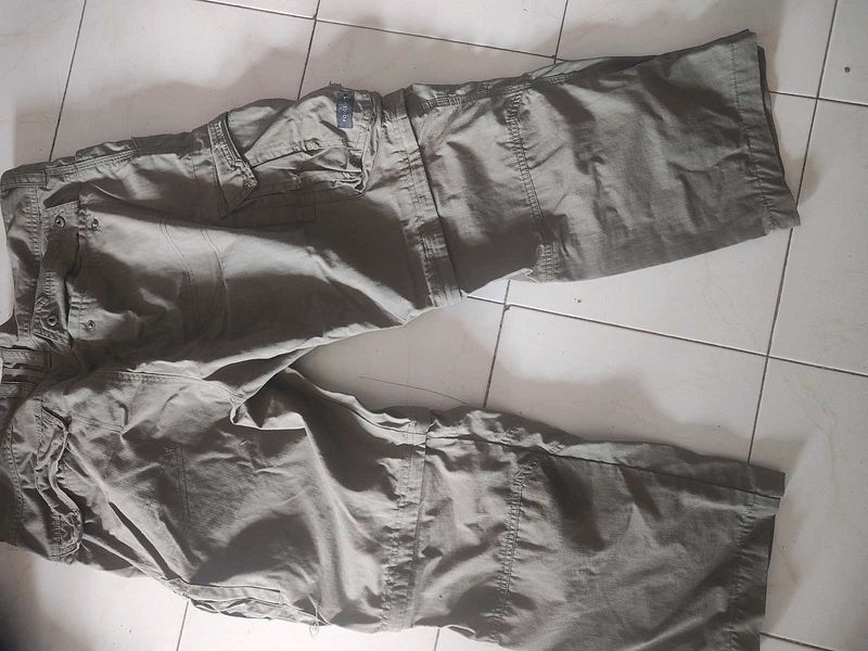 Olive Green worn out look baggy loose fit cargo