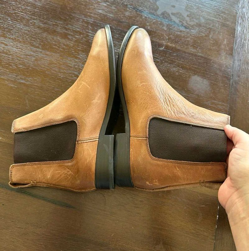 Red tape vintage Leather Chelsea Boots