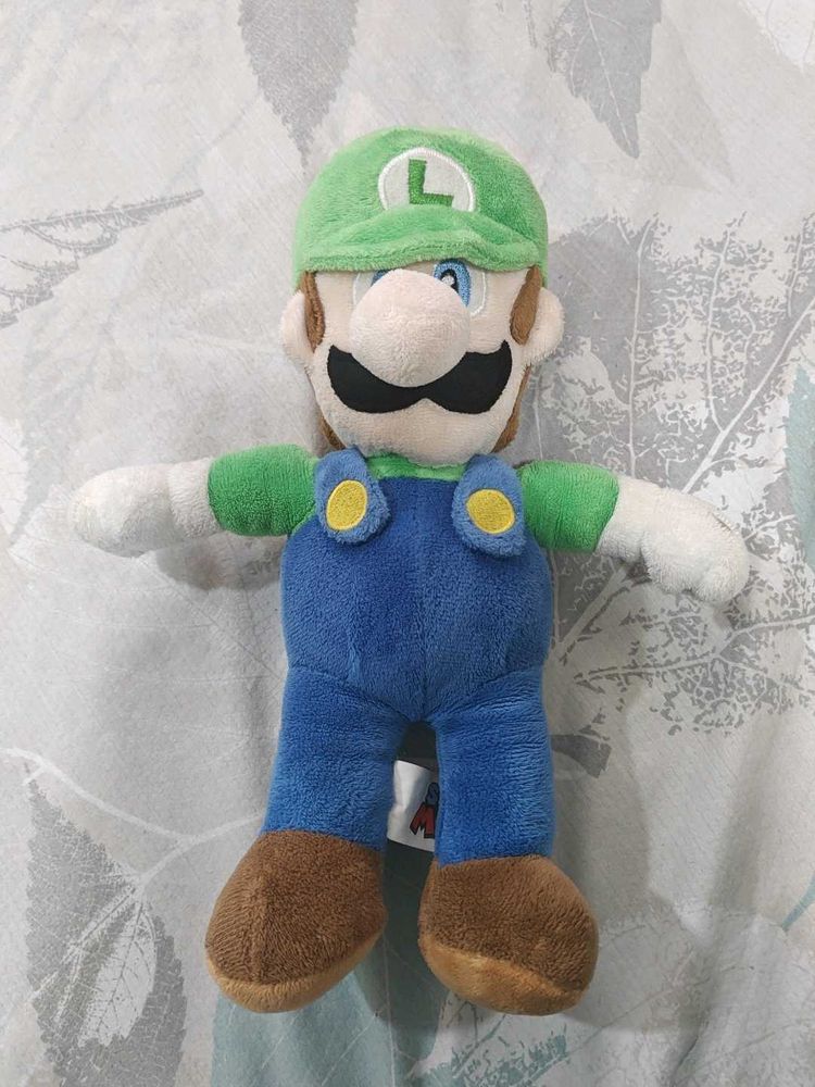 Luigi Plush - Nintendo Collectible