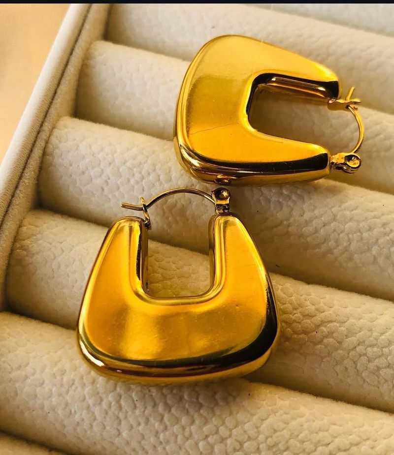 Cora Solid Gold Hoops Anti-tarnish