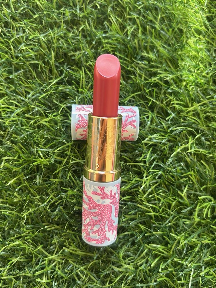 Estee Lauder Limited Edition Lipstick