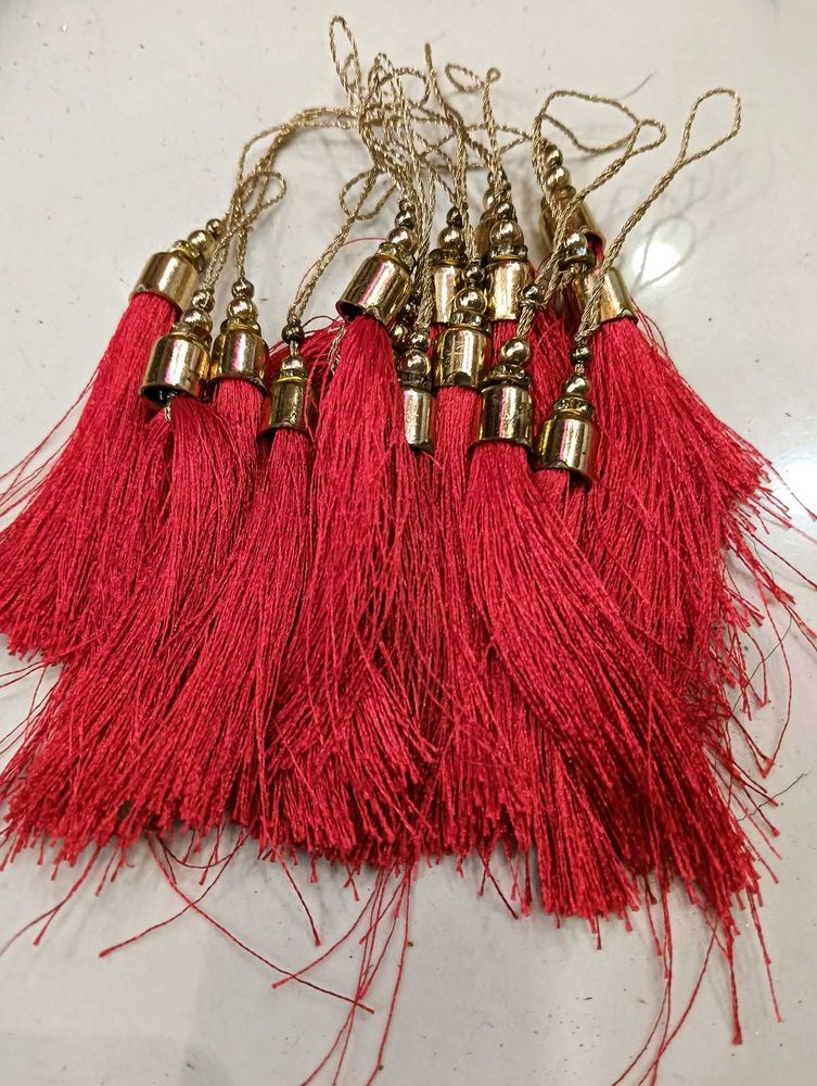 Red Colour Looms