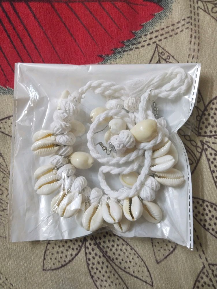 Shell Necklace Set