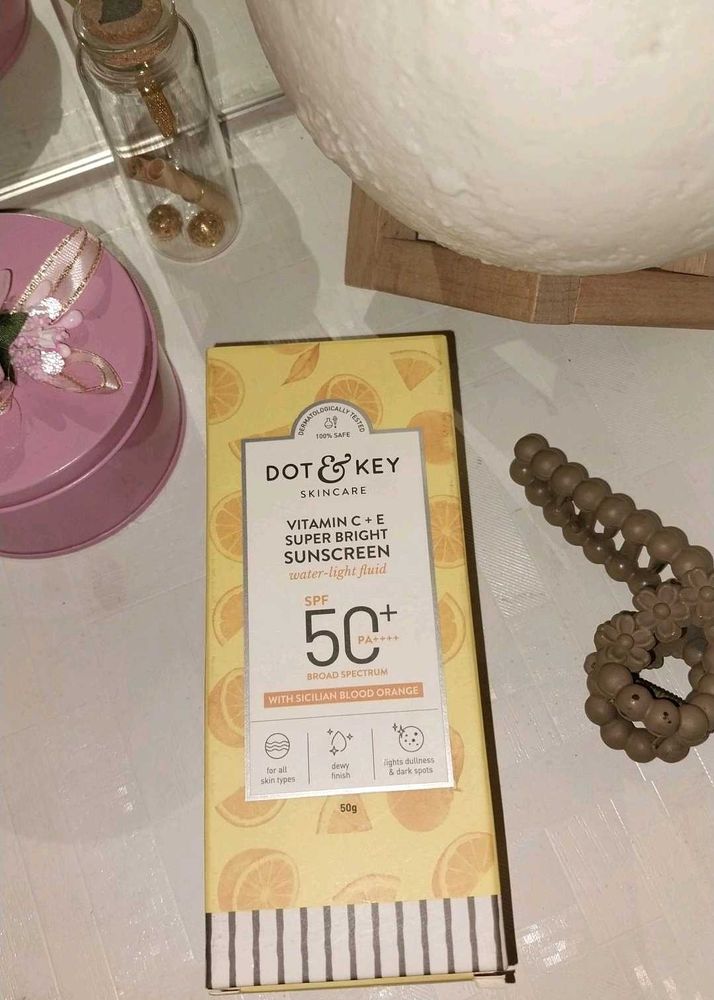Dot N Key Vit C + E  Sunscreen SPF 50