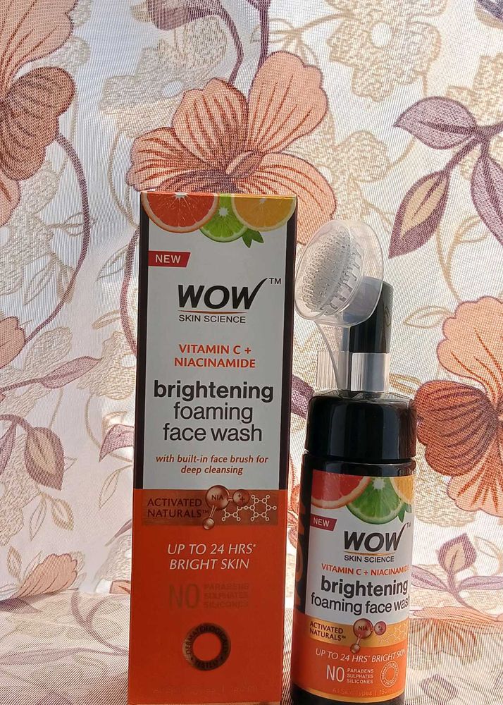 WOW Brightening Foaming Face Wash