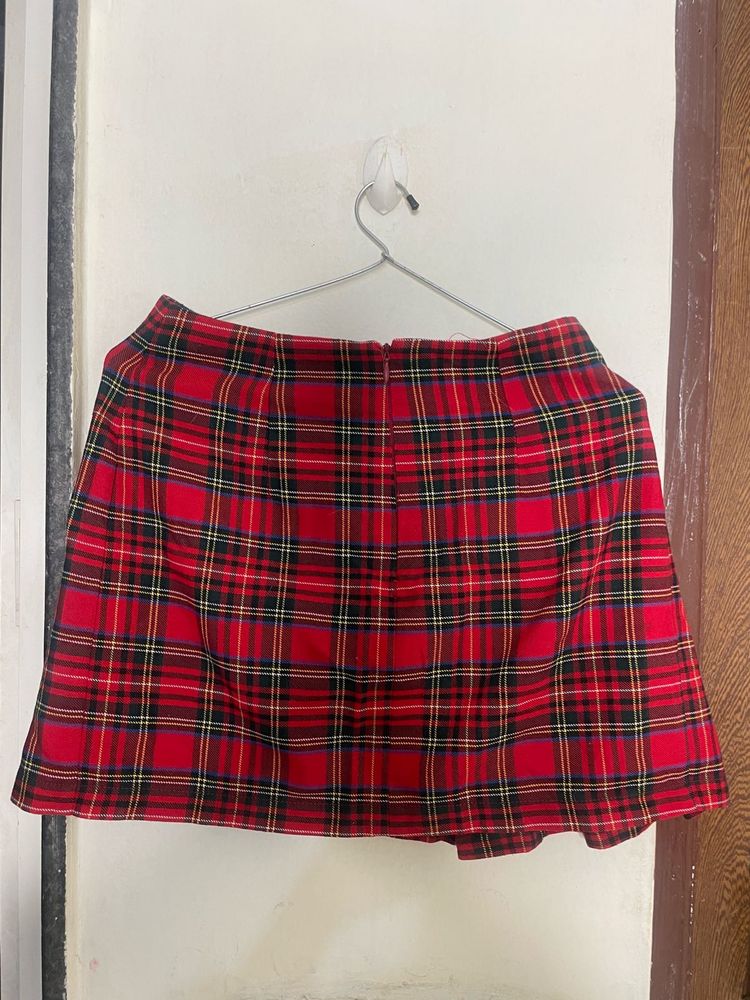 Red Plaid Pleated Skirt – Classic Tartan Style