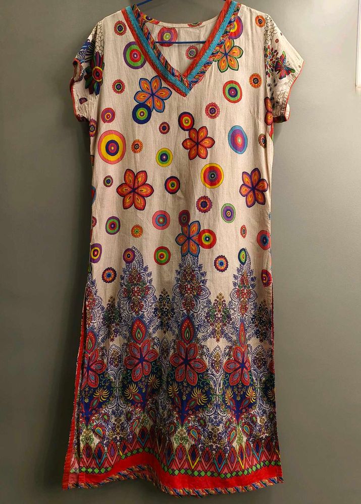 Multicolored Floral Pattern Straight Kurta
