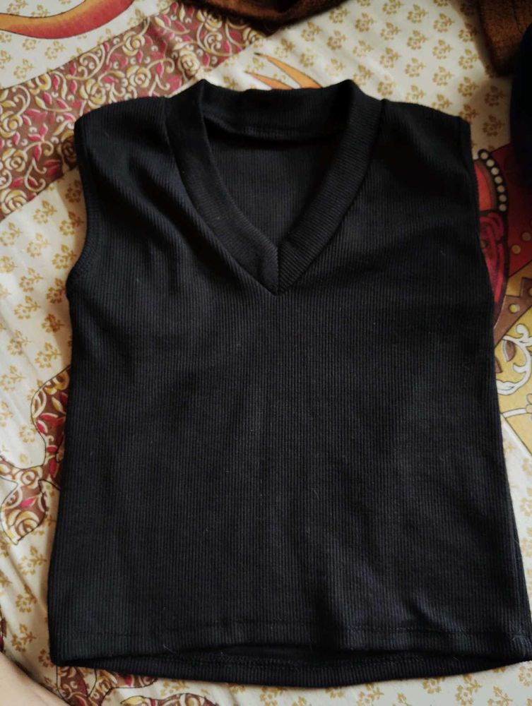 Black Sleeveless Knit Top