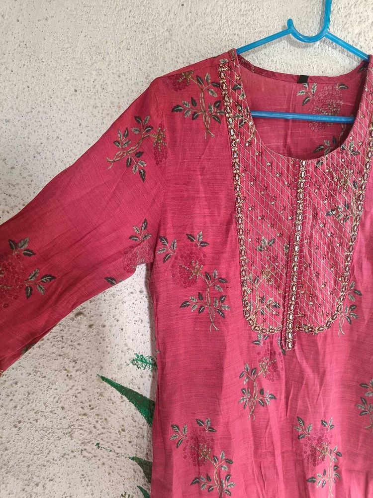 Elegant Pink Embroidered Kurta