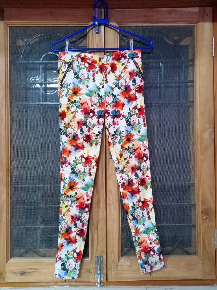 Printed Jeggings (Waist :26)