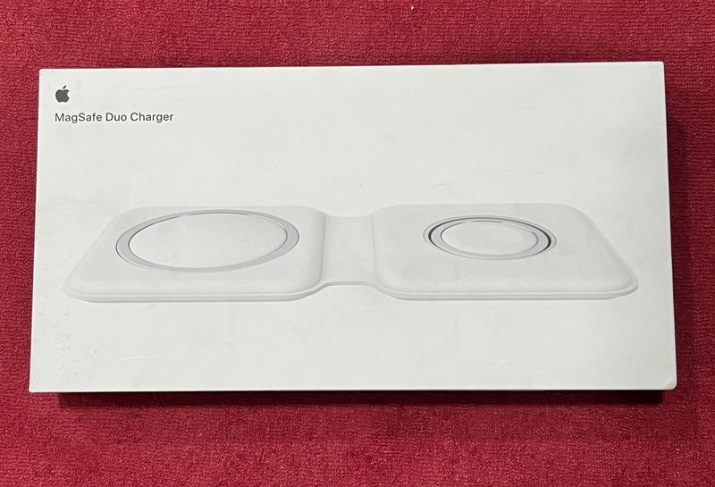 Apple MagSafe Duo Wireless Charger