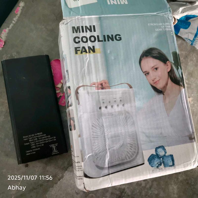 Mini Cooling Fan - free powerbank