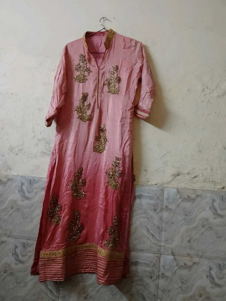 Elegant Pink Embroidered Kurta