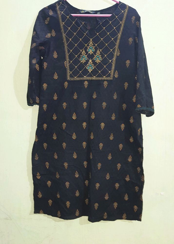 Aavasa Black Kurta+Free Skirt Pallazo