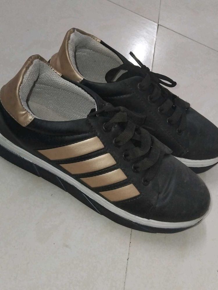 Stylish Black Sneakers