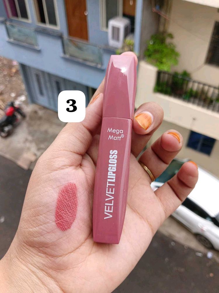 Mega Matt Velvet Lipgloss