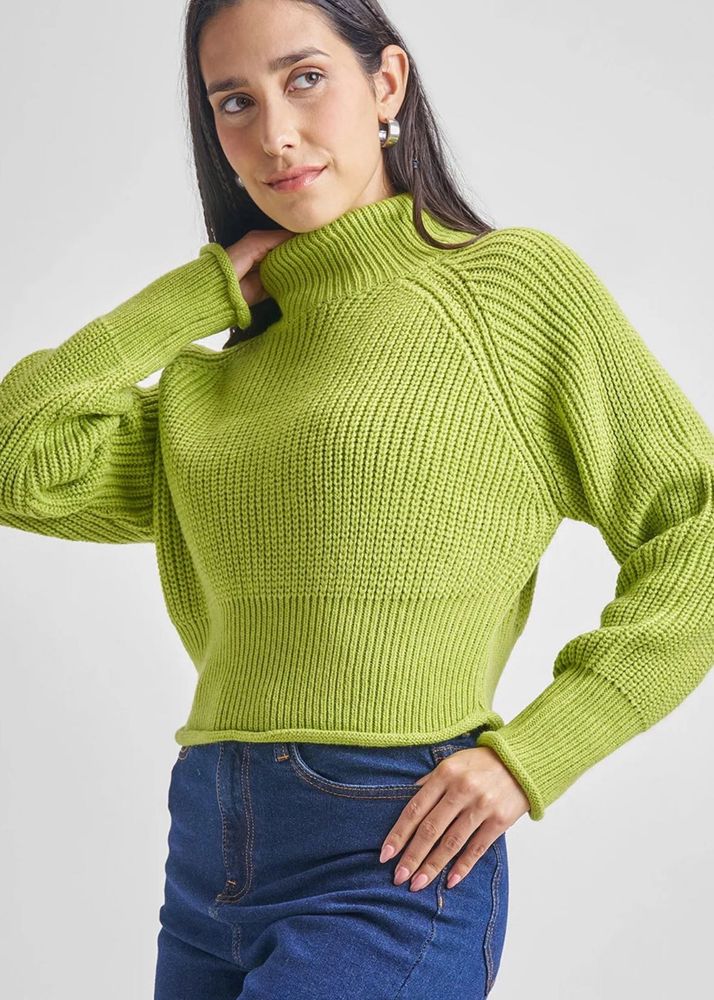 woman solid pullover